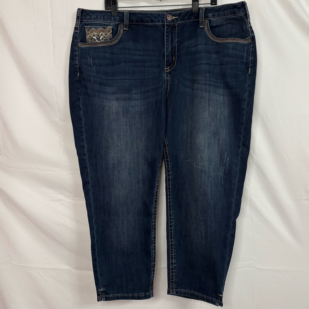 Lane Bryant Dark Medium Wash Embellished Back Pocket Capri/Crop Jeans in Size 22